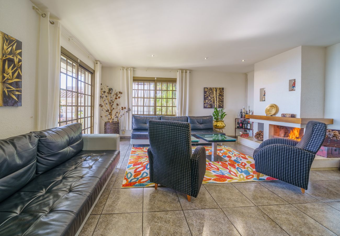 Villa en Santa Susana - HomeHolidaysRentals Bridney - Costa Barcelona