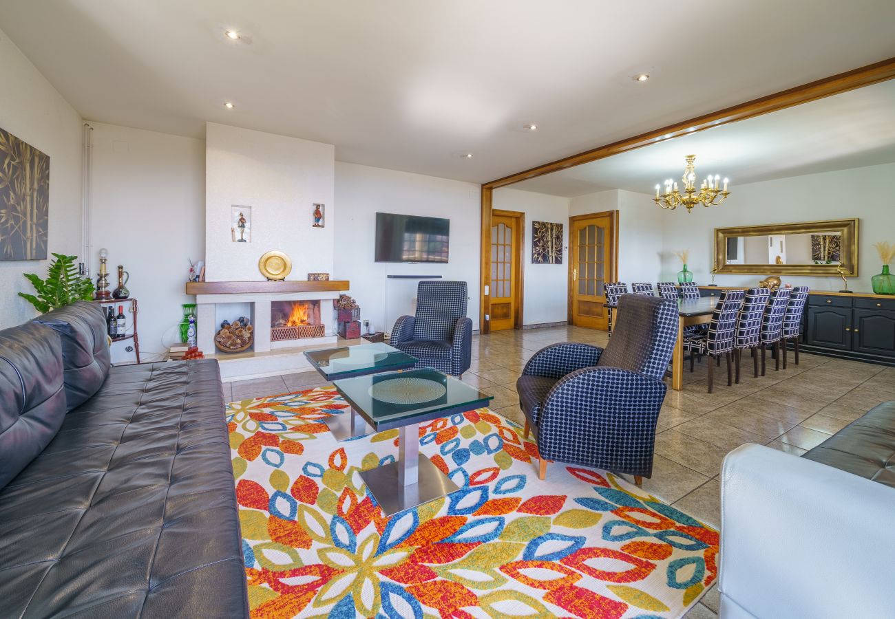 Villa en Santa Susana - HomeHolidaysRentals Bridney - Costa Barcelona