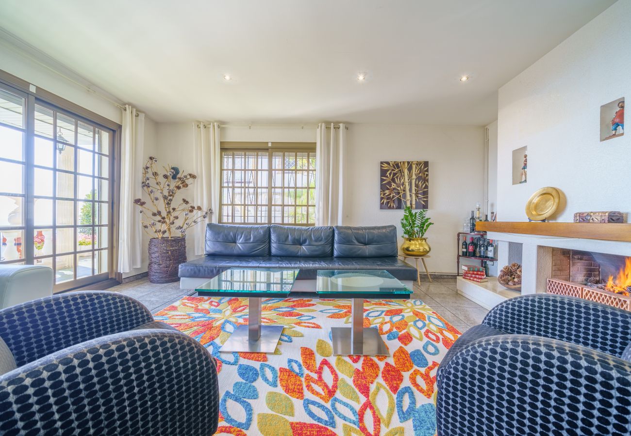 Villa en Santa Susana - HomeHolidaysRentals Bridney - Costa Barcelona