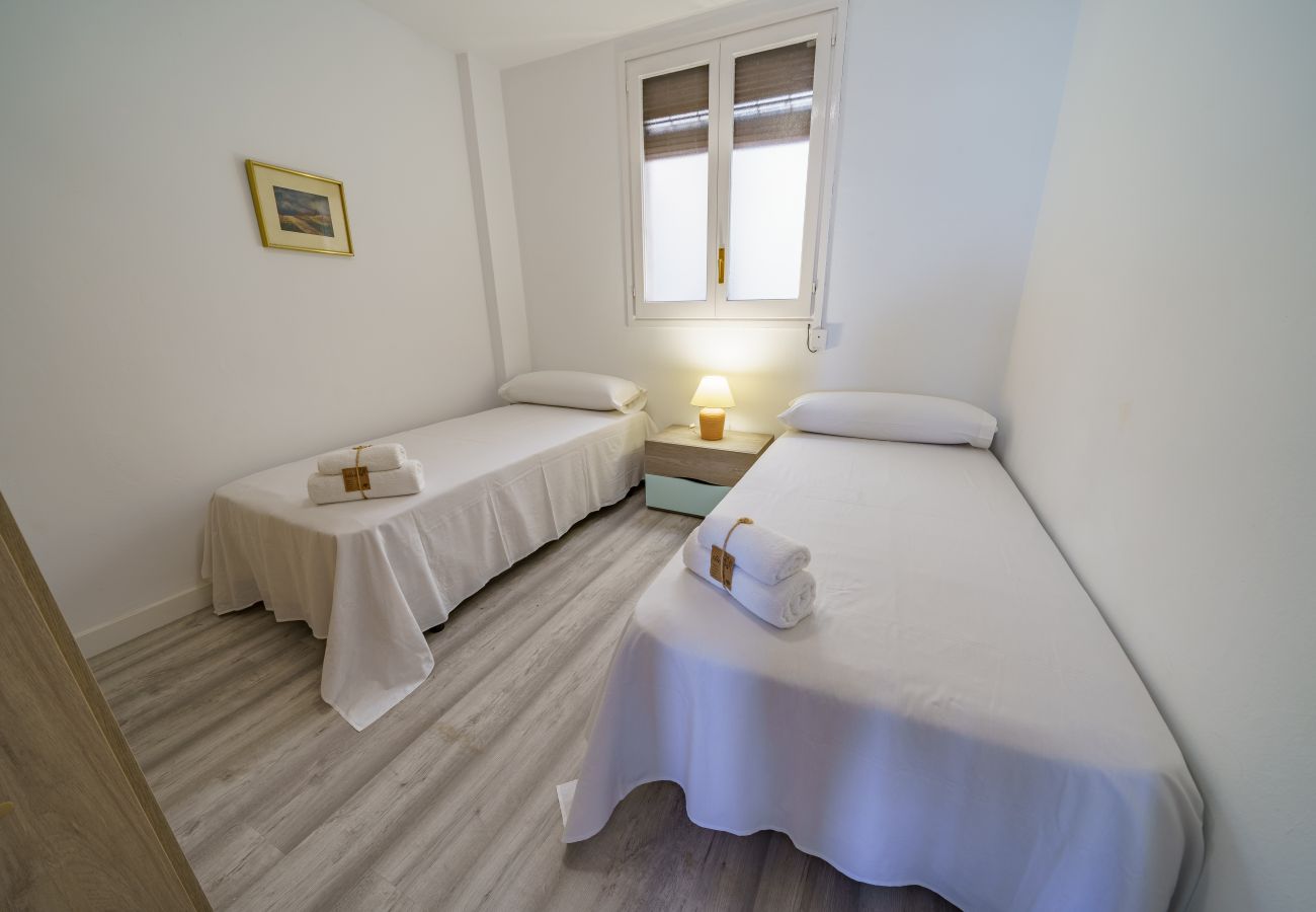 Apartamento en Pineda de Mar - HomeHolidaysRentals Aquilone - Costa Barcelona