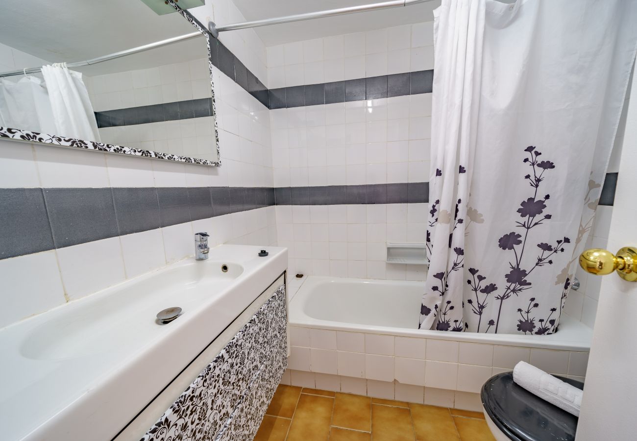 Apartamento en Pineda de Mar - HomeHolidaysRentals Aquilone - Costa Barcelona