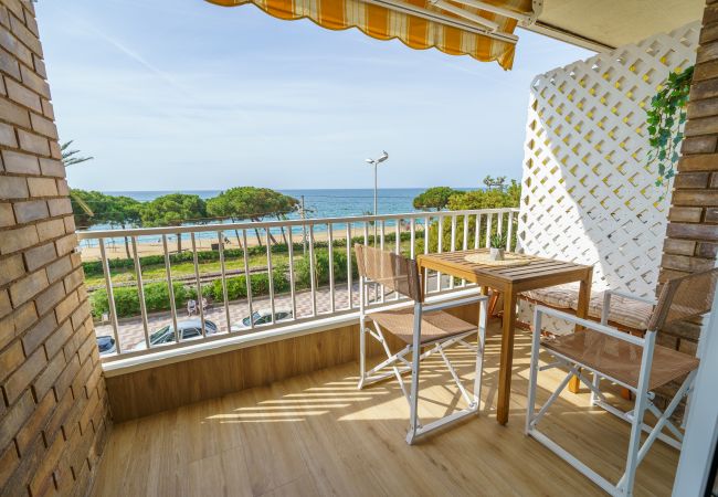 Apartamento en Pineda de Mar - HomeHolidaysRentals Delmare - Costa Barcelona