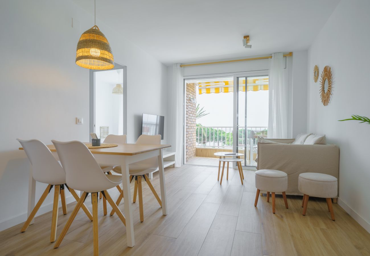 Apartamento en Pineda de Mar - HomeHolidaysRentals Delmare - Costa Barcelona