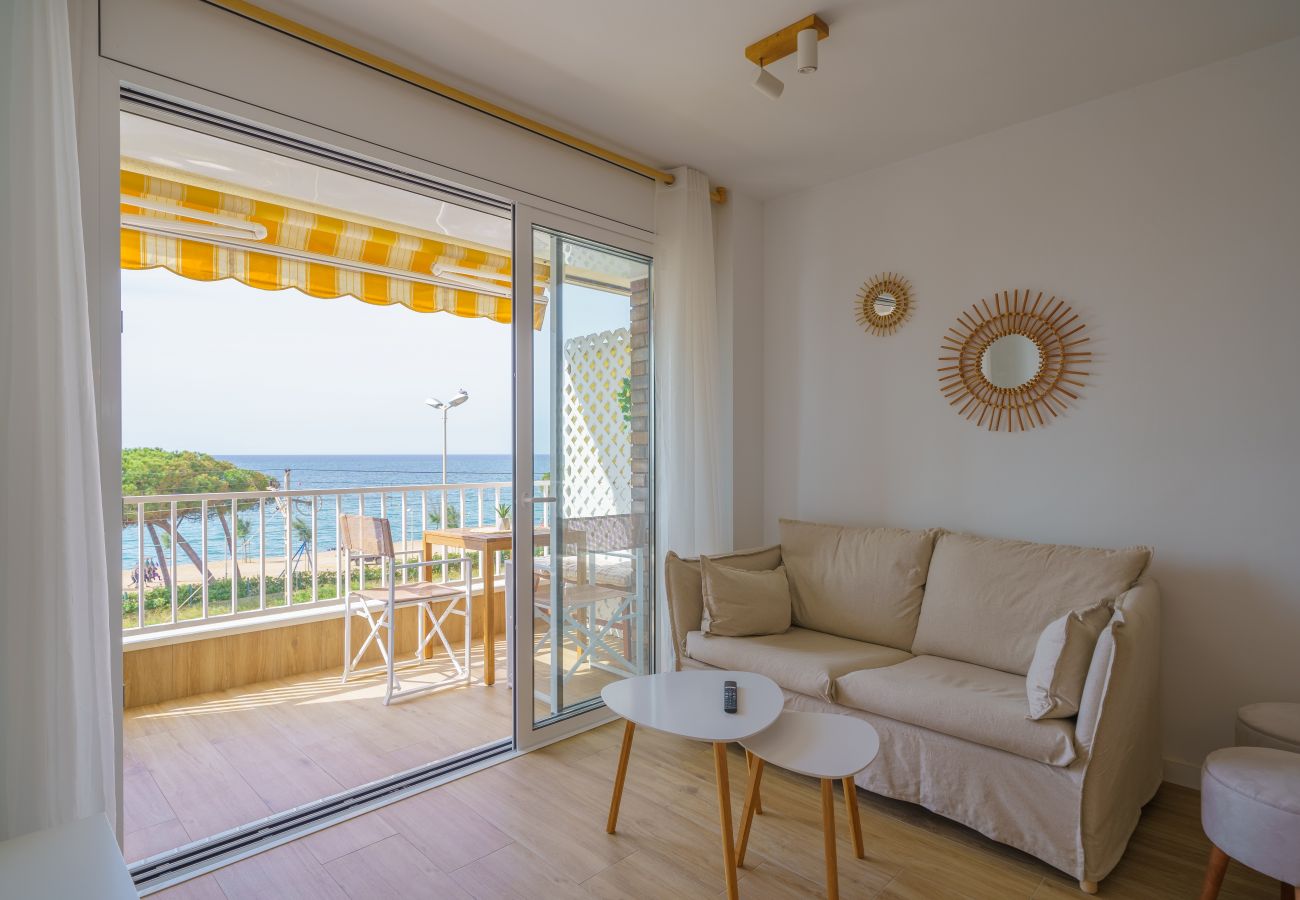 Apartamento en Pineda de Mar - HomeHolidaysRentals Delmare - Costa Barcelona