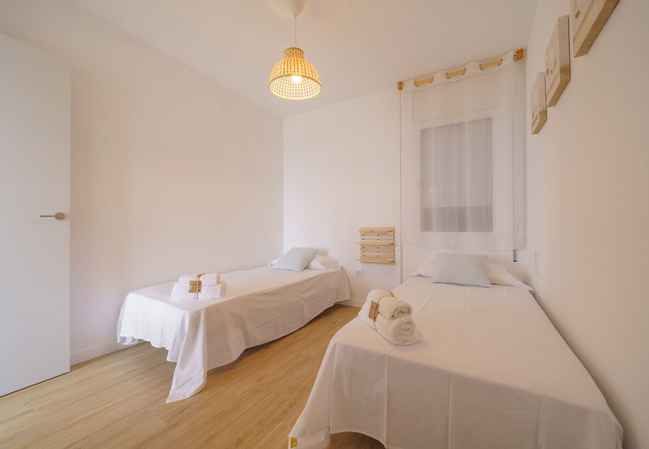 Apartamento en Pineda de Mar - HomeHolidaysRentals Delmare - Costa Barcelona