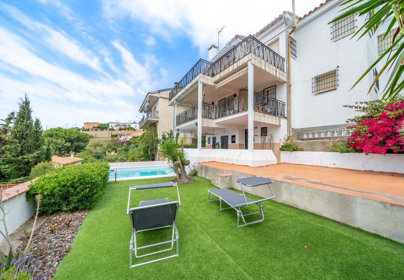 Villa en Santa Susana - HomeHolidaysRentals Himalaia - Costa Barcelona