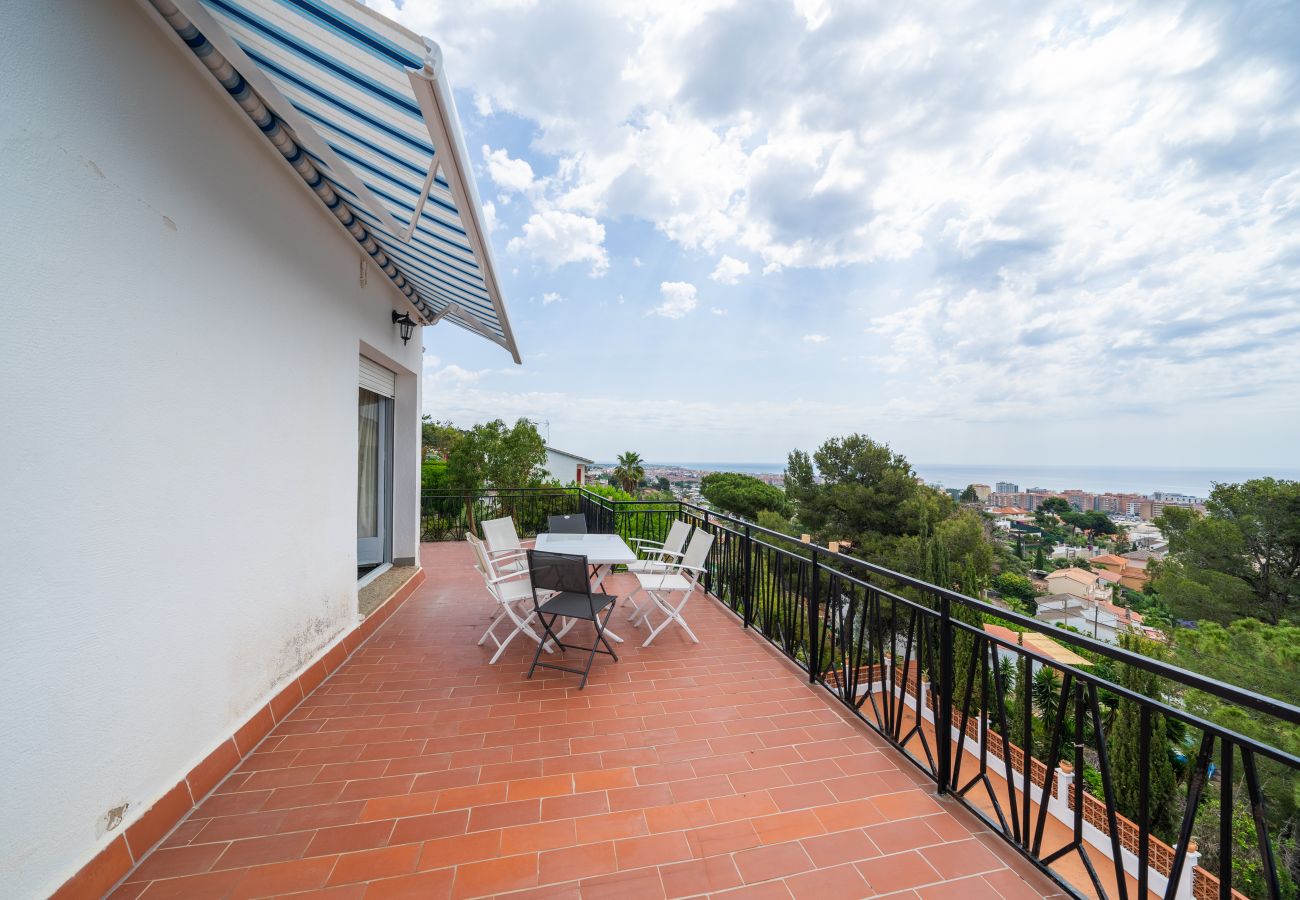 Villa en Santa Susana - HomeHolidaysRentals Himalaia - Costa Barcelona