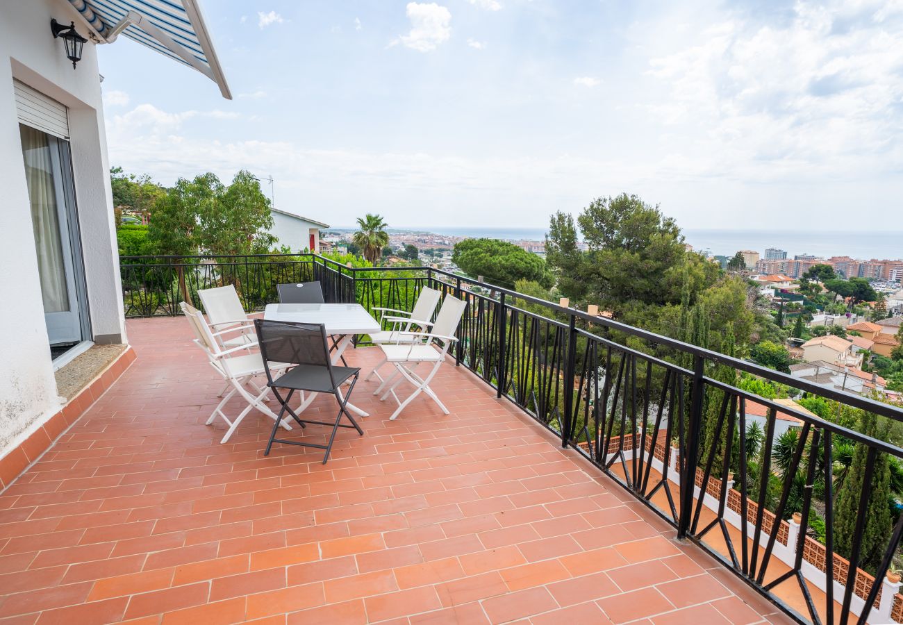 Villa en Santa Susana - HomeHolidaysRentals Himalaia - Costa Barcelona
