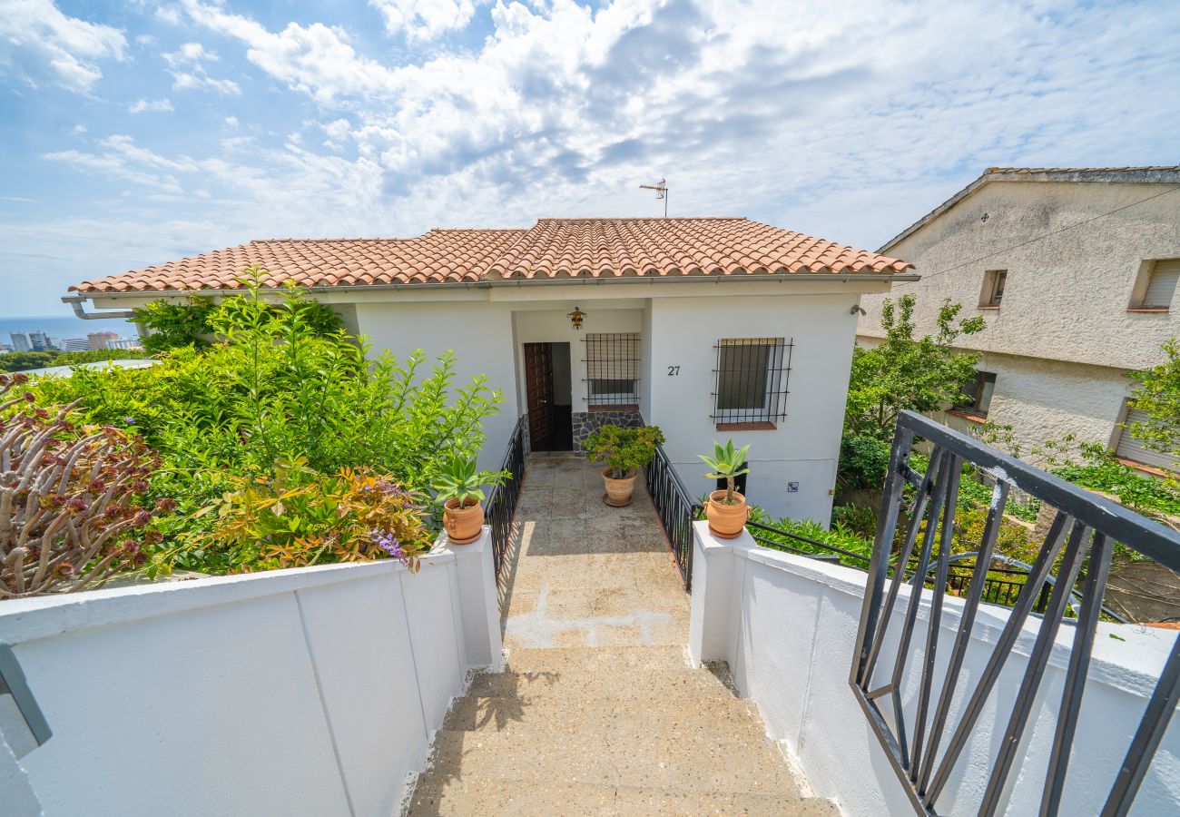 Villa en Santa Susana - HomeHolidaysRentals Himalaia - Costa Barcelona