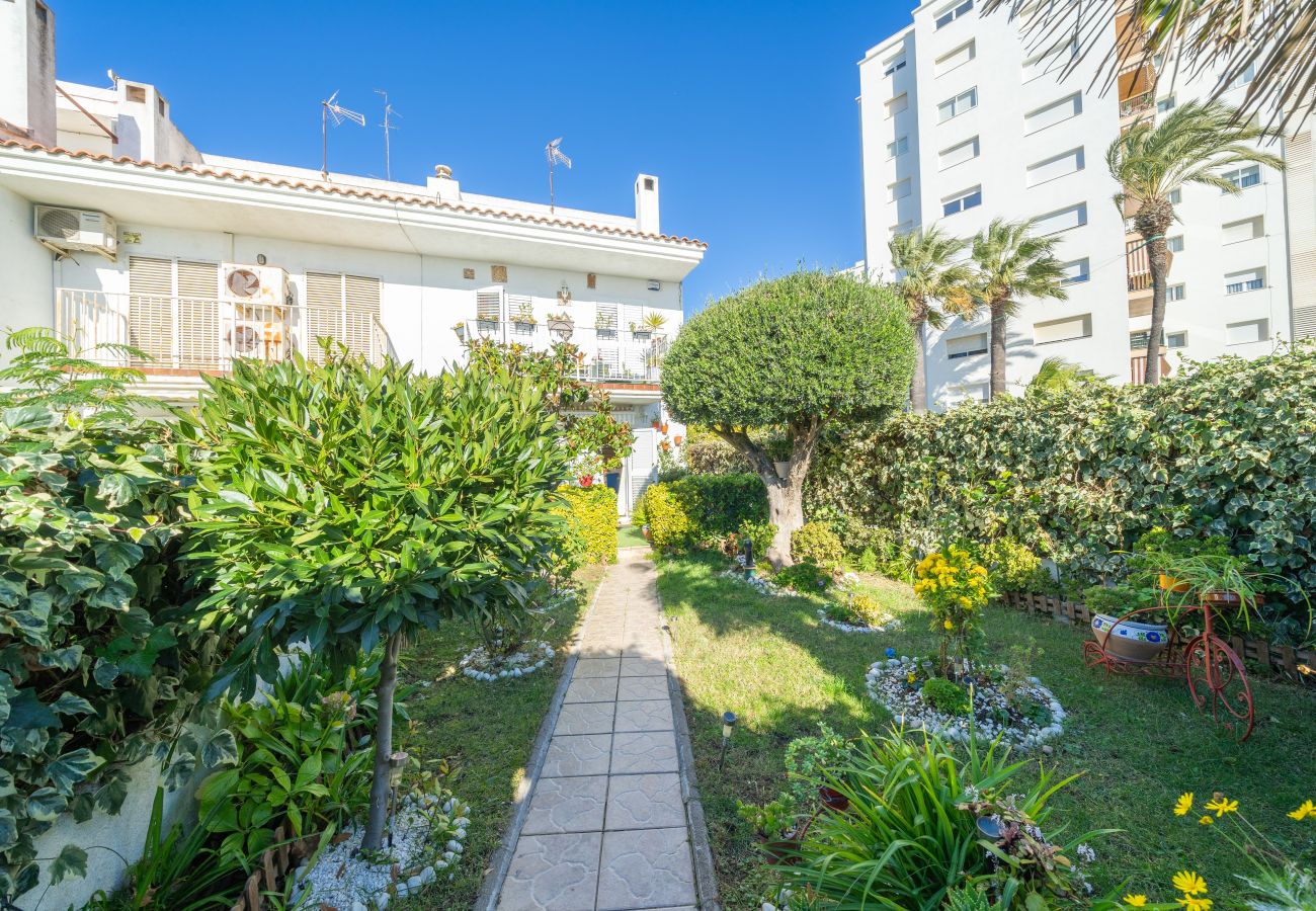 Casa adosada en Sant Pol de Mar - HomeHolidaysRentals Ancora - Costa Barcelona