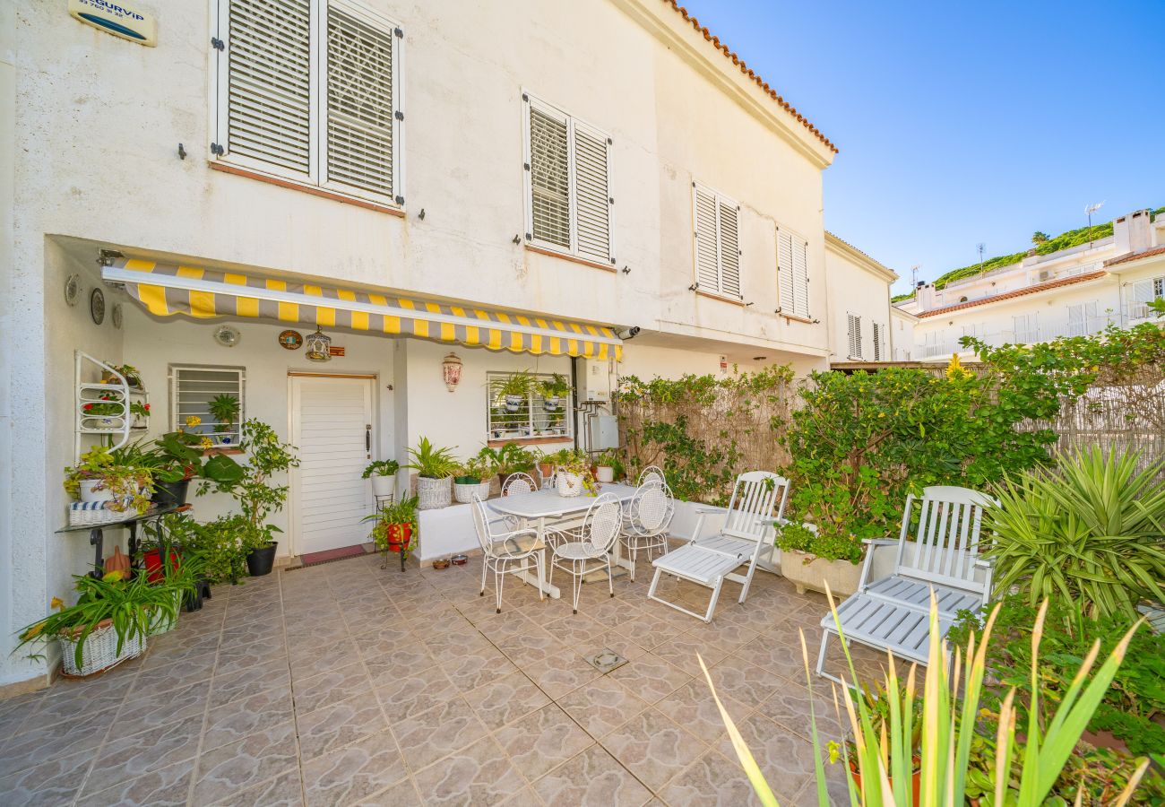 Casa adosada en Sant Pol de Mar - HomeHolidaysRentals Ancora - Costa Barcelona
