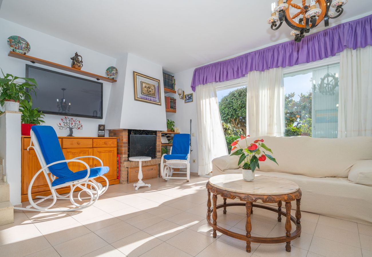 Casa adosada en Sant Pol de Mar - HomeHolidaysRentals Ancora - Costa Barcelona