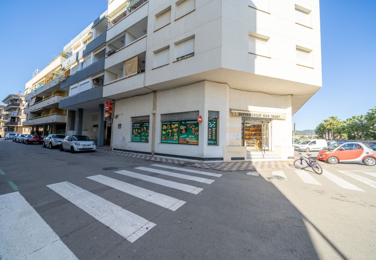 Apartamento en Pineda de Mar - HomeHolidaysRentals Deva - Costa Barcelona