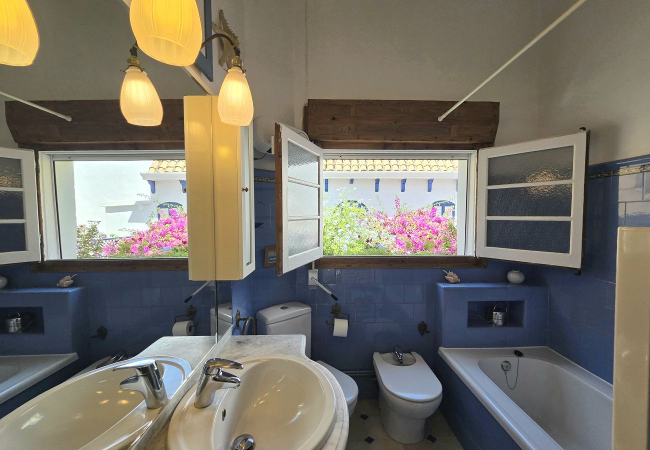 Casa adosada en Sant Pol de Mar - HomeHolidaysRentals  Villa Mediterranea- Costa Bar