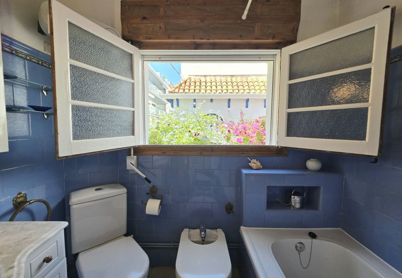 Casa adosada en Sant Pol de Mar - HomeHolidaysRentals  Villa Mediterranea- Costa Bar