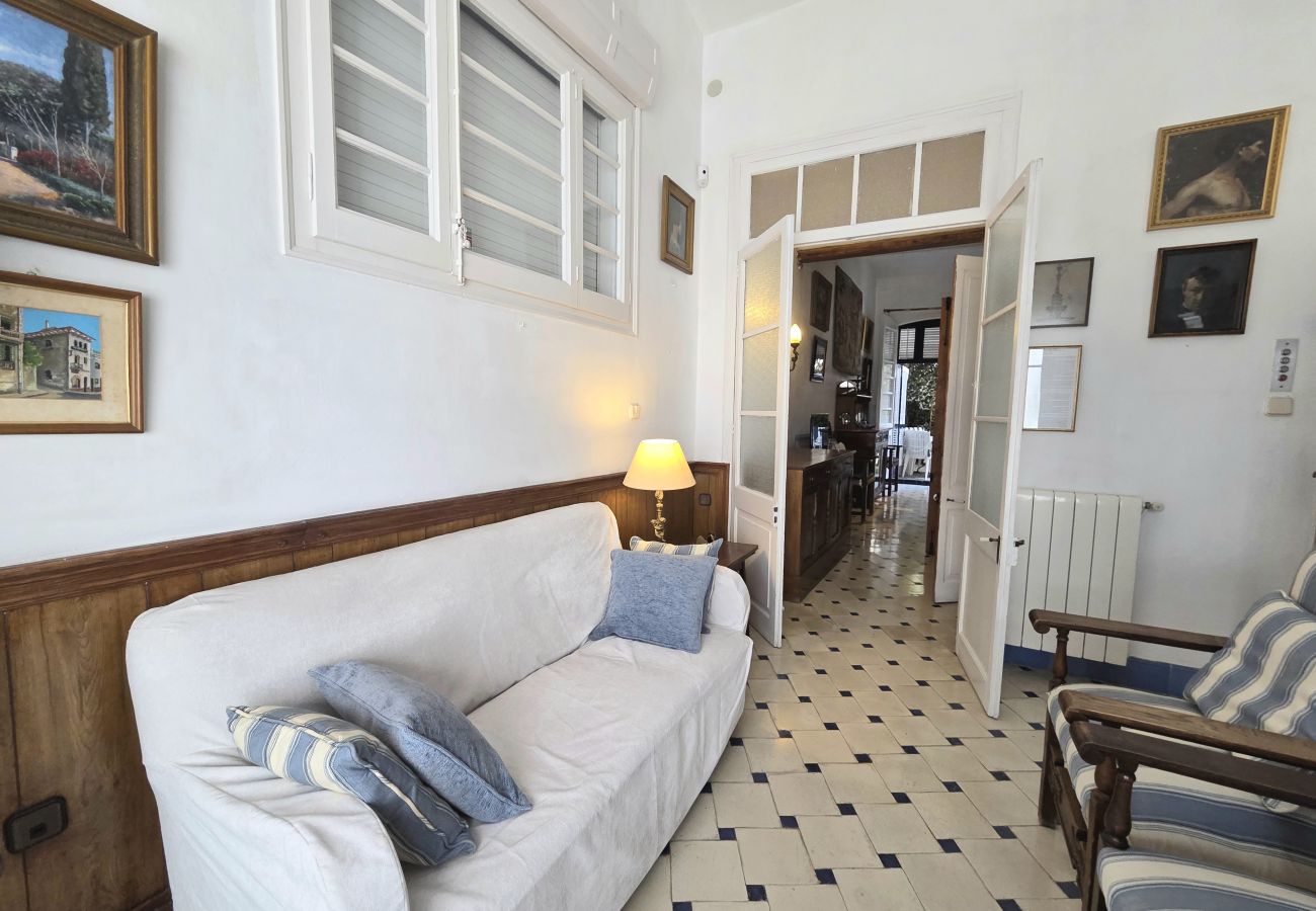 Casa adosada en Sant Pol de Mar - HomeHolidaysRentals  Villa Mediterranea- Costa Bar