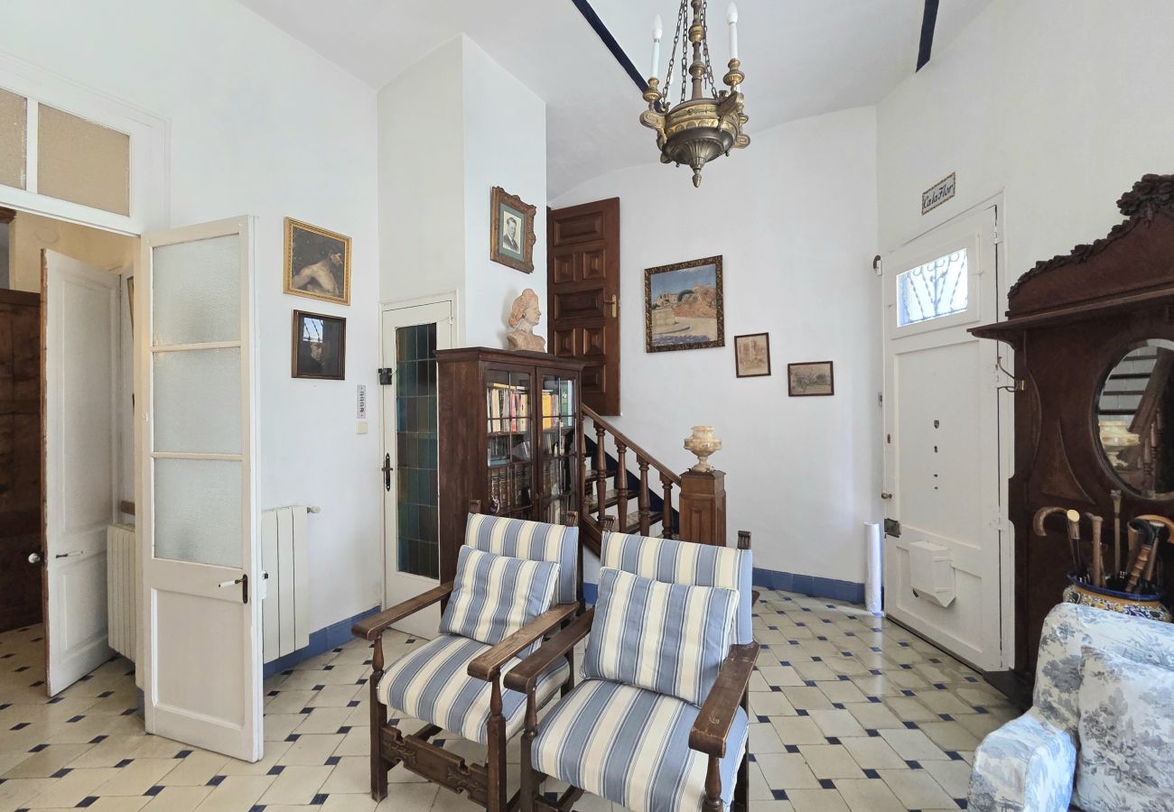 Casa adosada en Sant Pol de Mar - HomeHolidaysRentals  Villa Mediterranea- Costa Bar