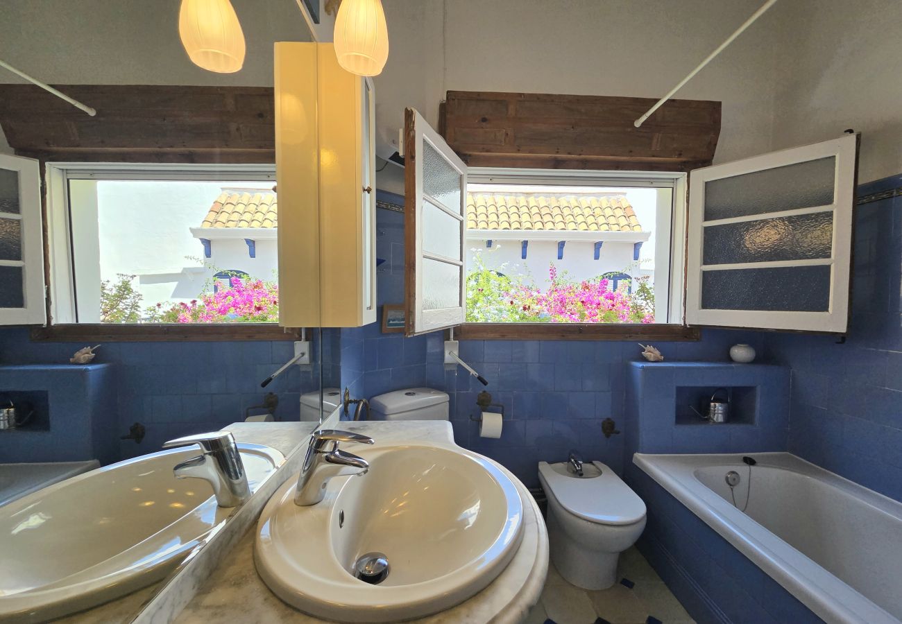Casa adosada en Sant Pol de Mar - HomeHolidaysRentals  Villa Mediterranea- Costa Bar