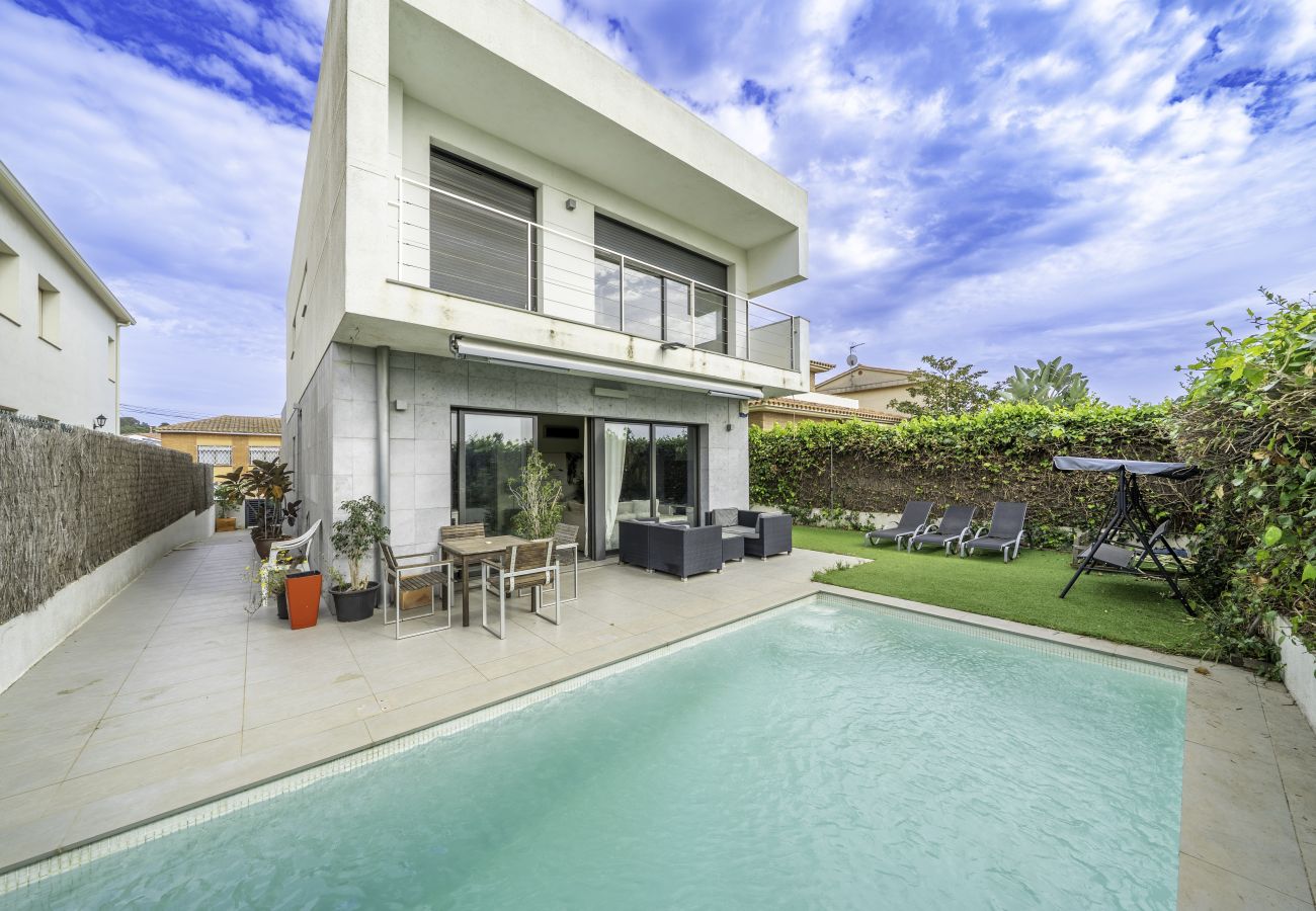 Villa en Pineda de Mar - HomeHolidaysRentals Colors - Costa Barcelona