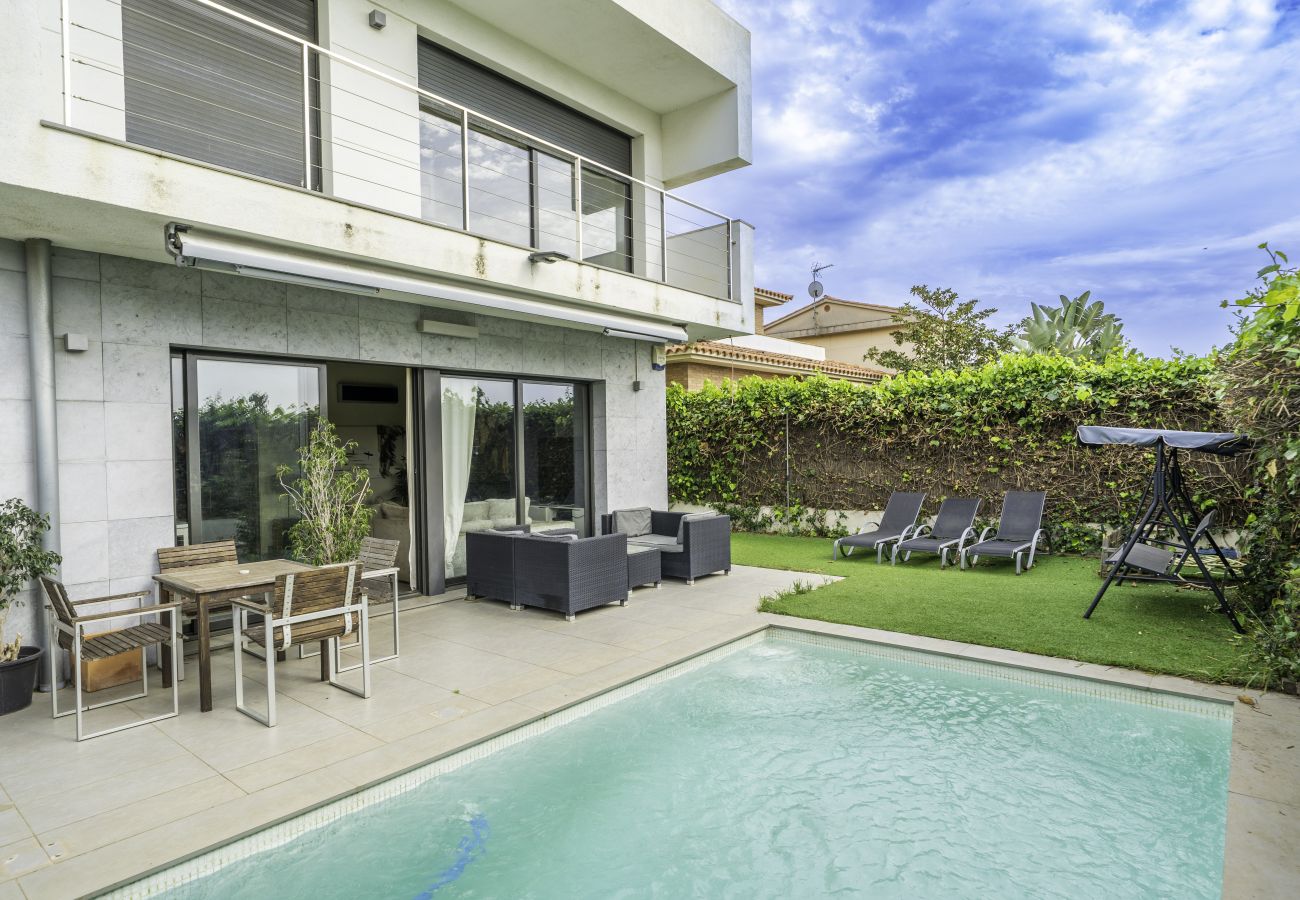 Villa en Pineda de Mar - HomeHolidaysRentals Colors - Costa Barcelona