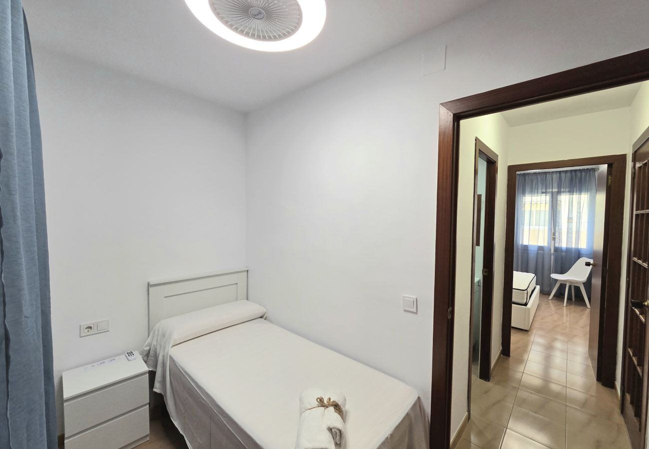 Apartamento en Pineda de Mar - HomeHolidaysRentals Luka - Costa Barcelona