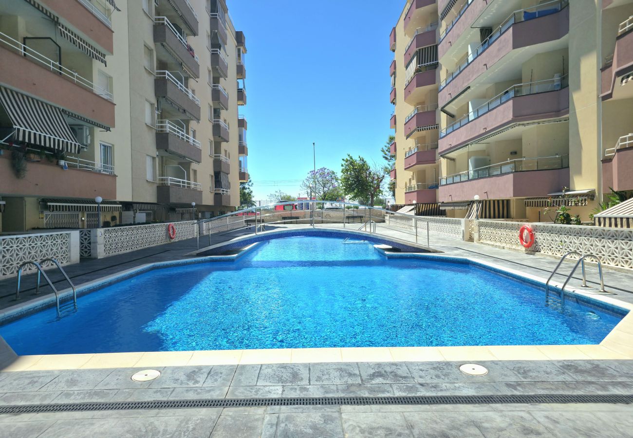 Apartamento en Pineda de Mar - HomeHolidaysRentals Luka - Costa Barcelona