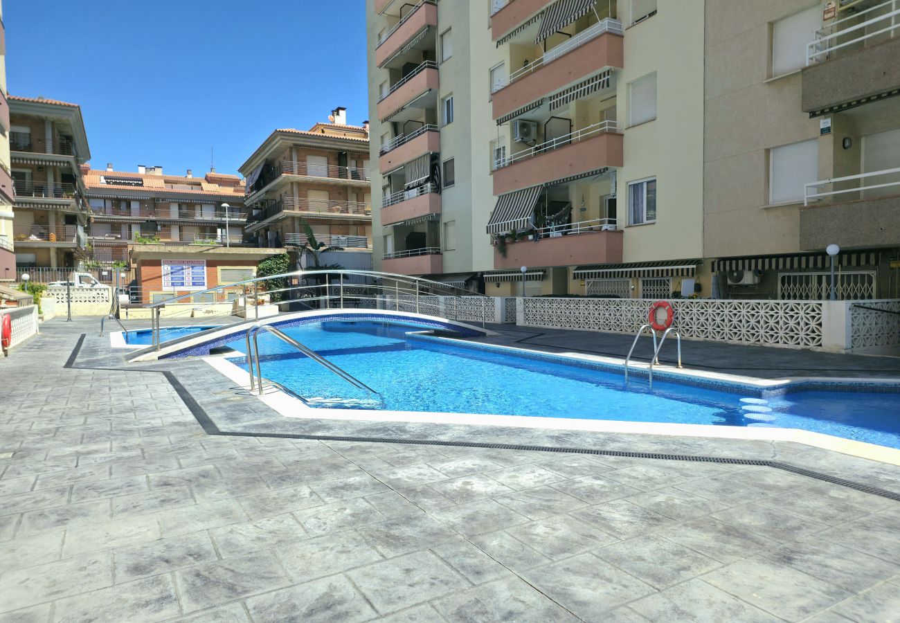 Apartamento en Pineda de Mar - HomeHolidaysRentals Luka - Costa Barcelona