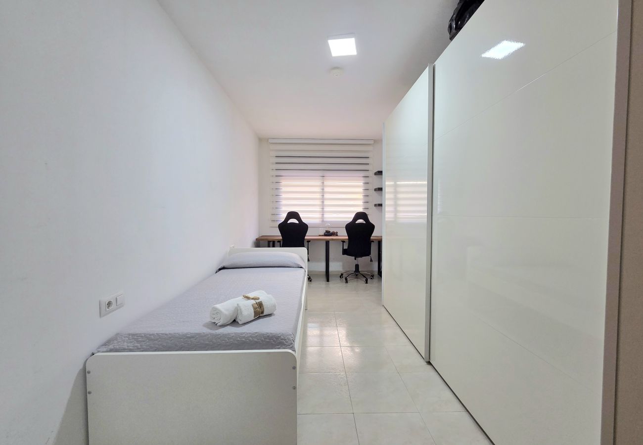 Apartamento en Pineda de Mar - HomeHolidaysRentals Brisol - Costa Barcelona