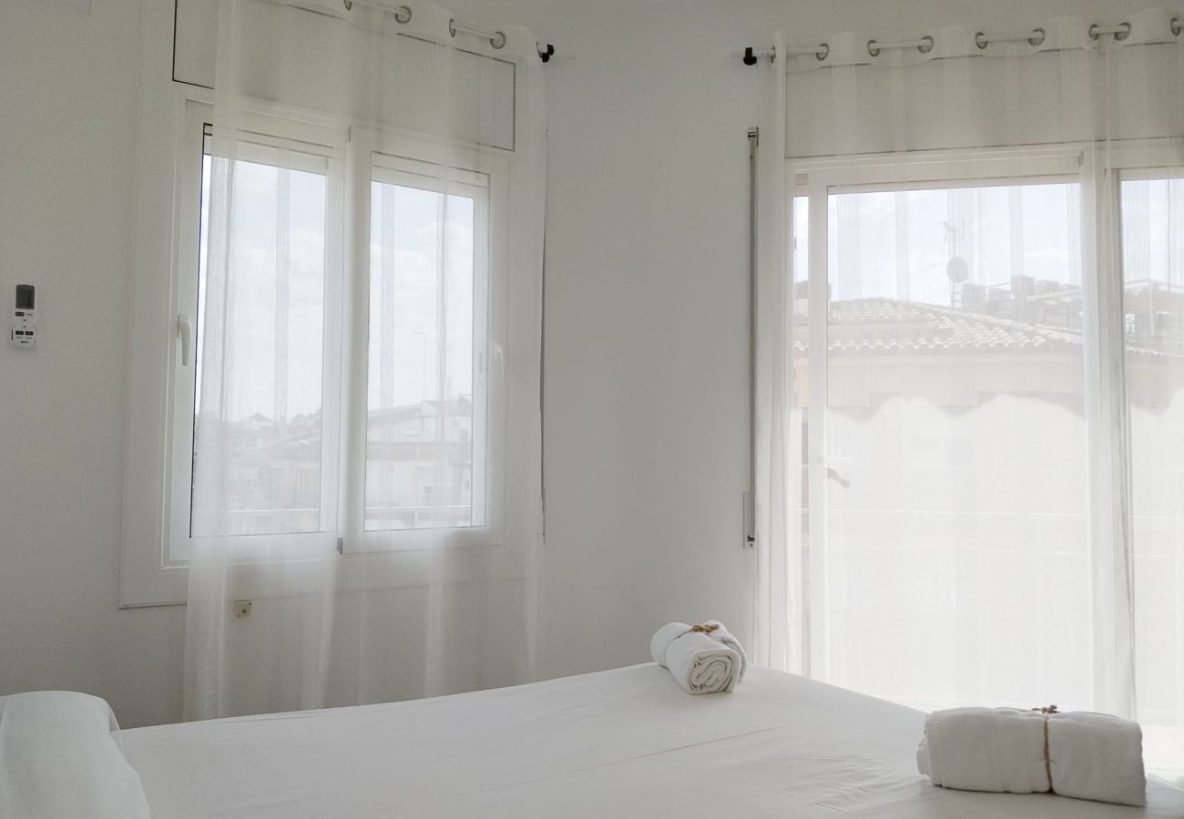 Apartament en Pineda de Mar - HomeHolidaysRentals Pineda II - Costa Barcelona