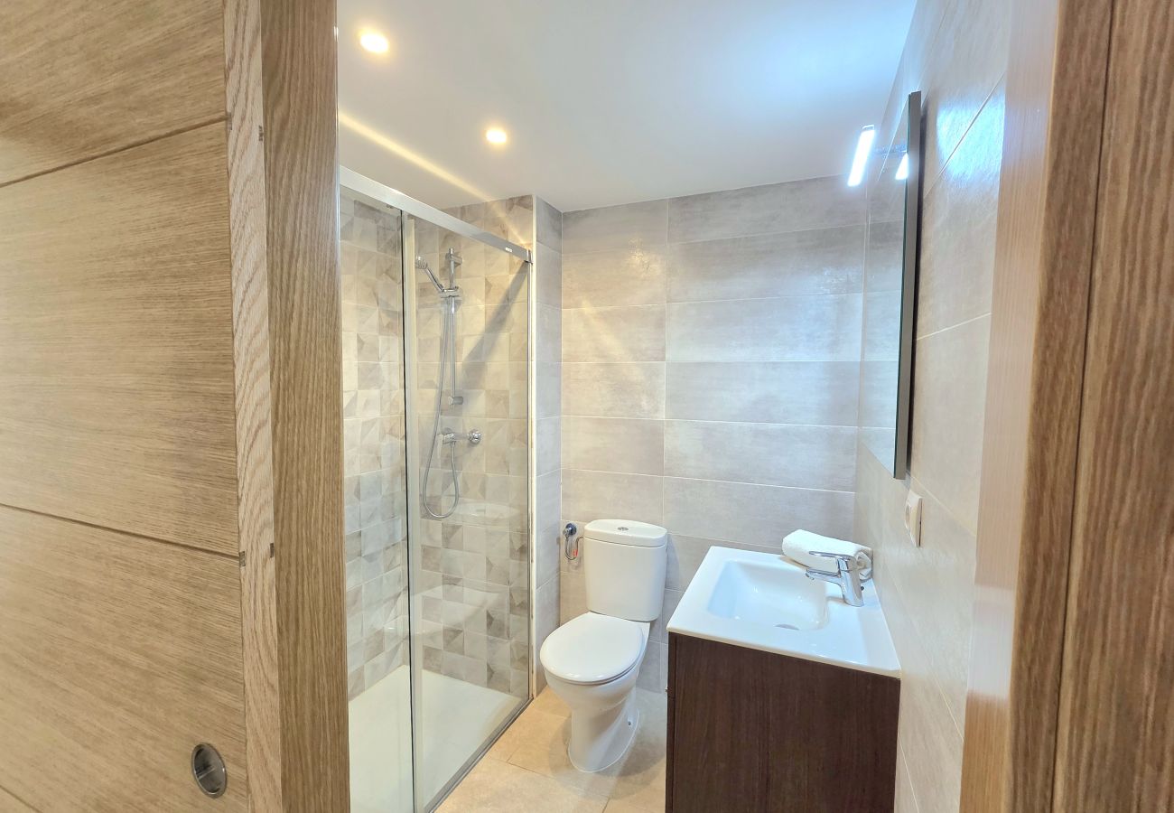 Apartament en Malgrat de Mar - HomeHolidaysRentals Lorraine- Costa Barcelona