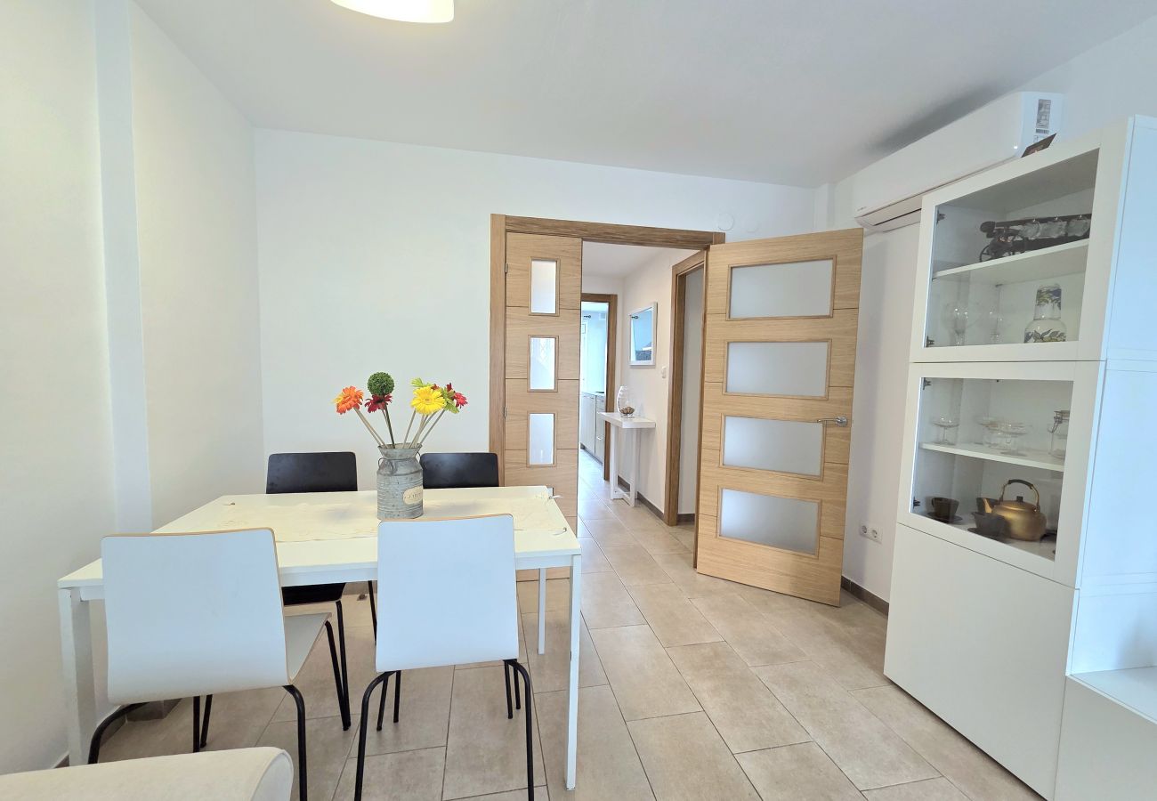 Apartament en Malgrat de Mar - HomeHolidaysRentals Lorraine- Costa Barcelona