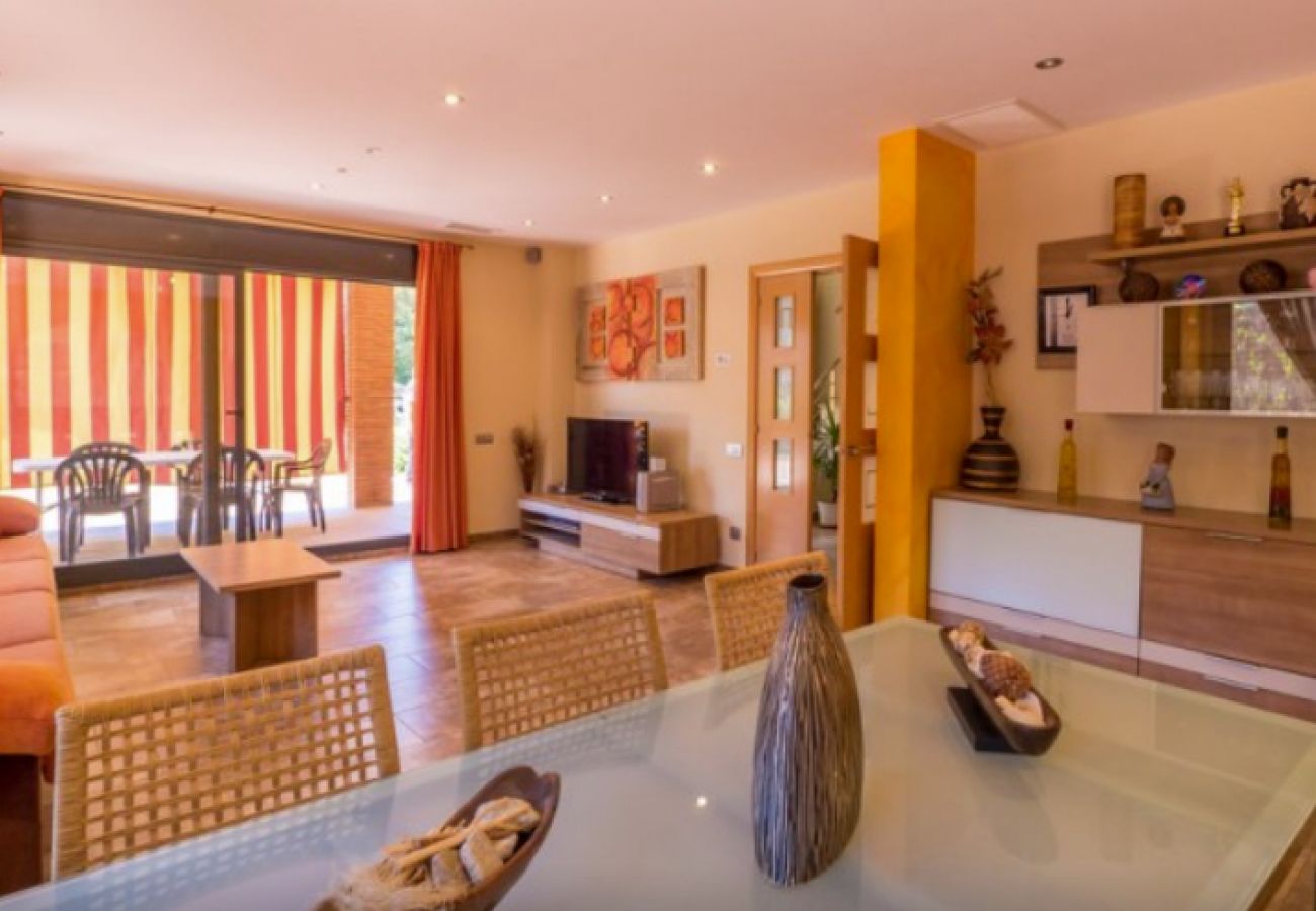 Vil.la en Calella - HomeHolidaysRentals Sand