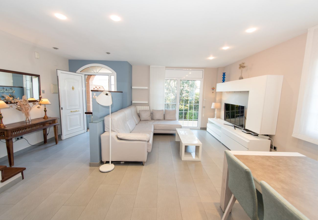 Casa adossada en Pineda de Mar - HomeHolidaysRentals Royal - Costa Barcelona