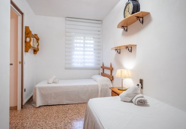 Apartament en Calella - HomeHolidaysRentals Space - Costa Barcelona