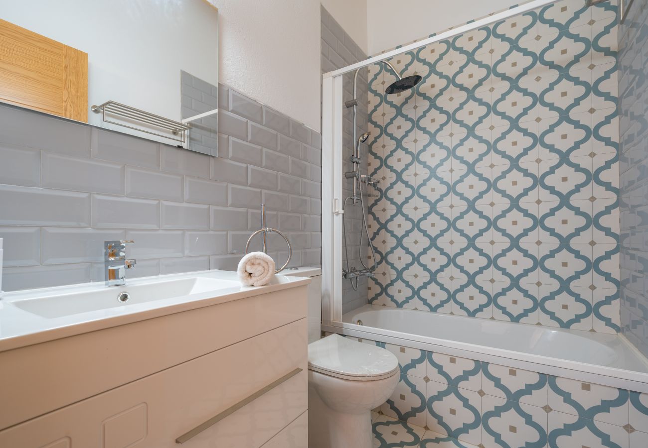 Casa adossada en Pineda de Mar - HomeHolidaysRentals Benoit - Costa Barcelona