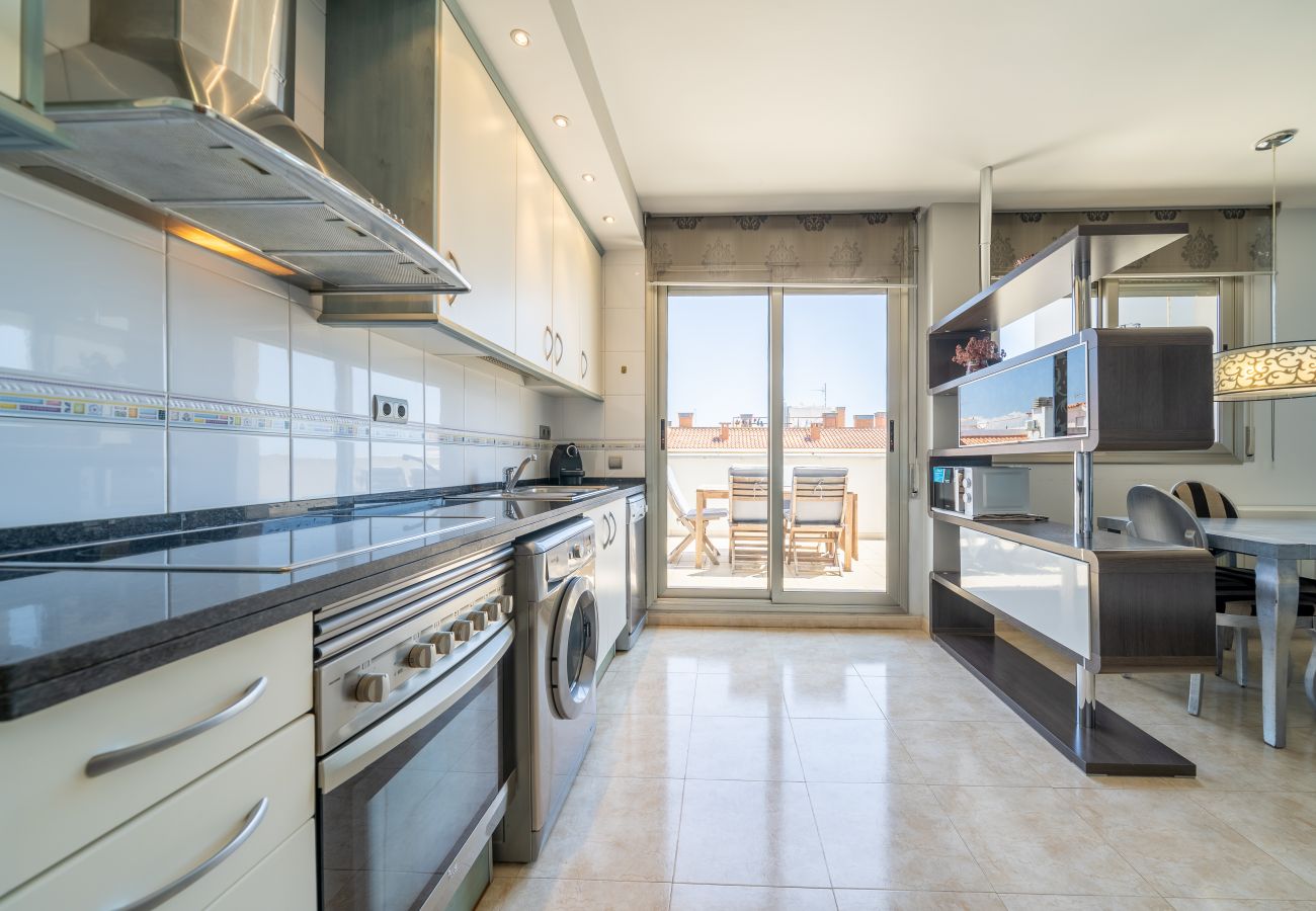 Apartament en Pineda de Mar - HomeHolidaysRentals Blaucel - Costa Barcelona