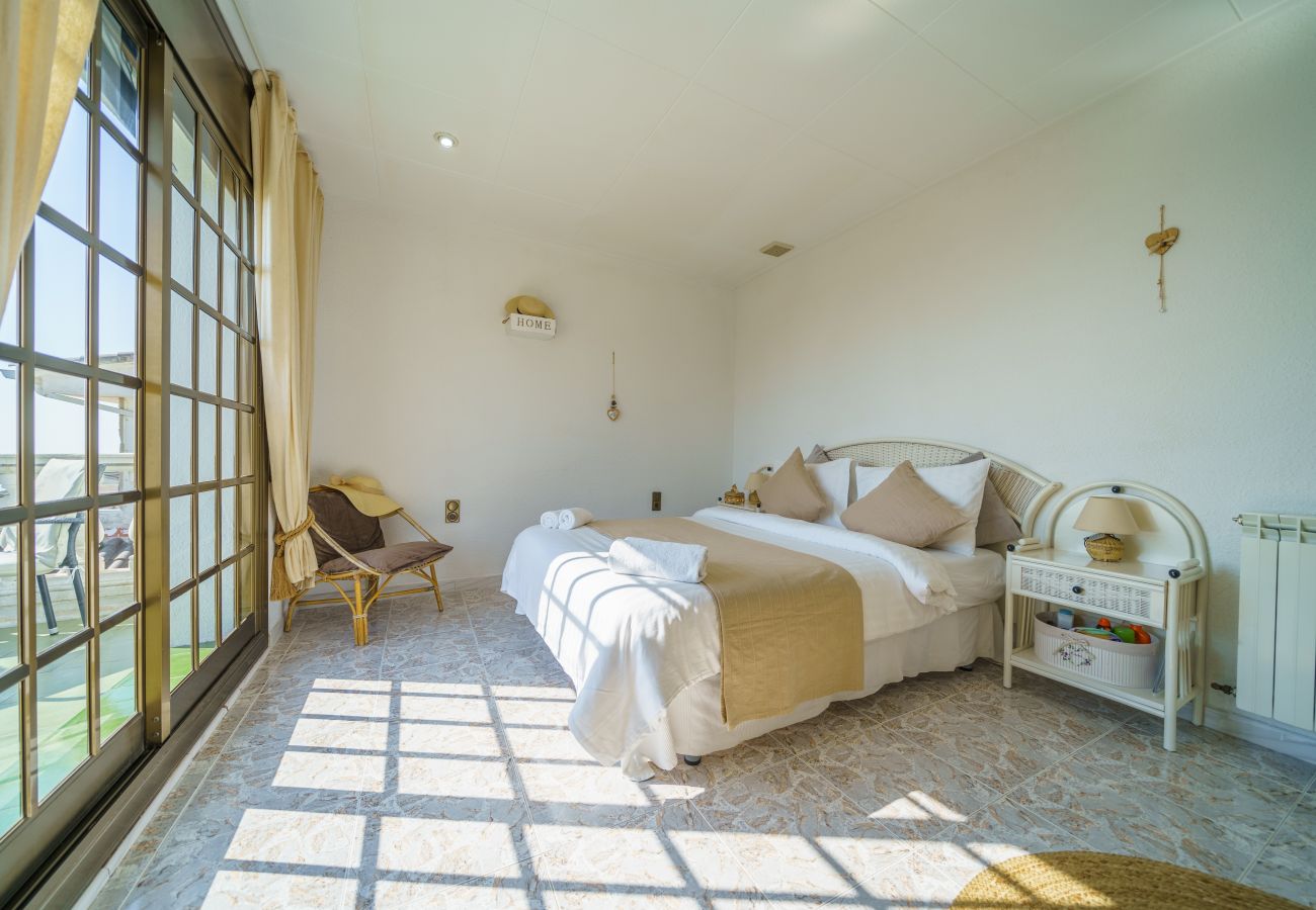 Vil.la en Santa Susana - HomeHolidaysRentals Bridney - Costa Barcelona