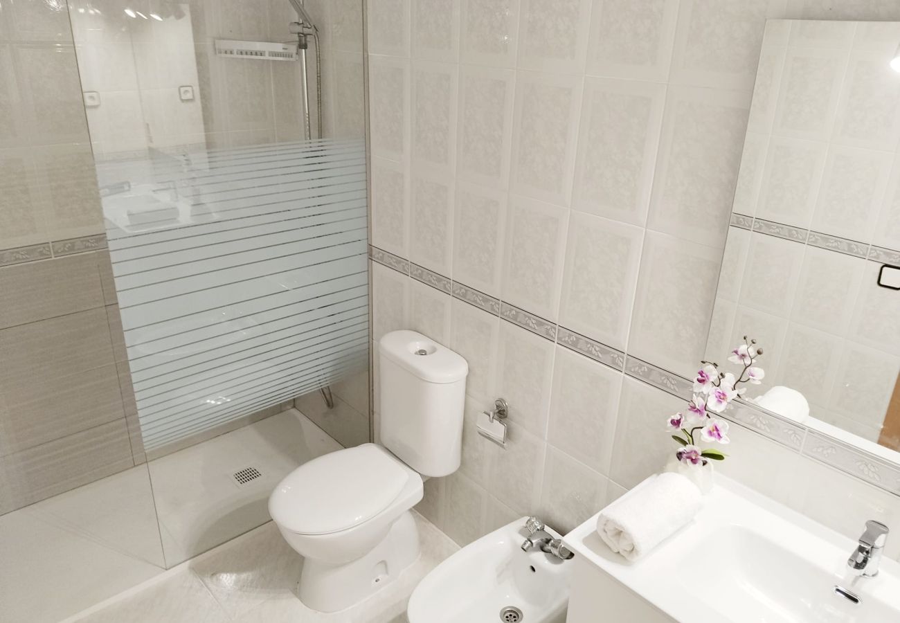 Apartament en Pineda de Mar - HomeHolidaysRentals Caliz - Costa Barcelona
