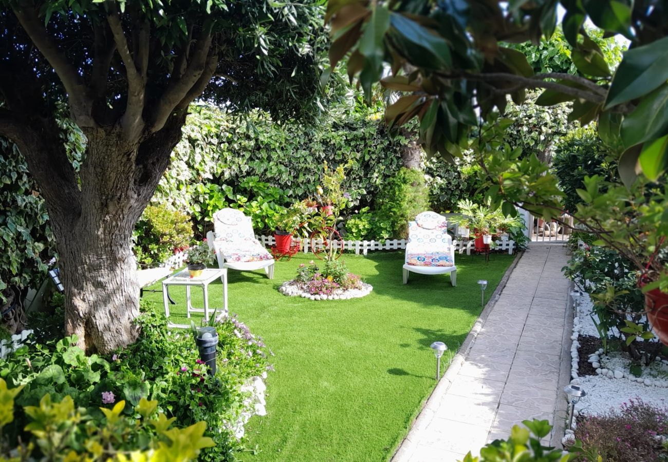 Casa adossada en Sant Pol de Mar - HomeHolidaysRentals Ancora - Costa Barcelona
