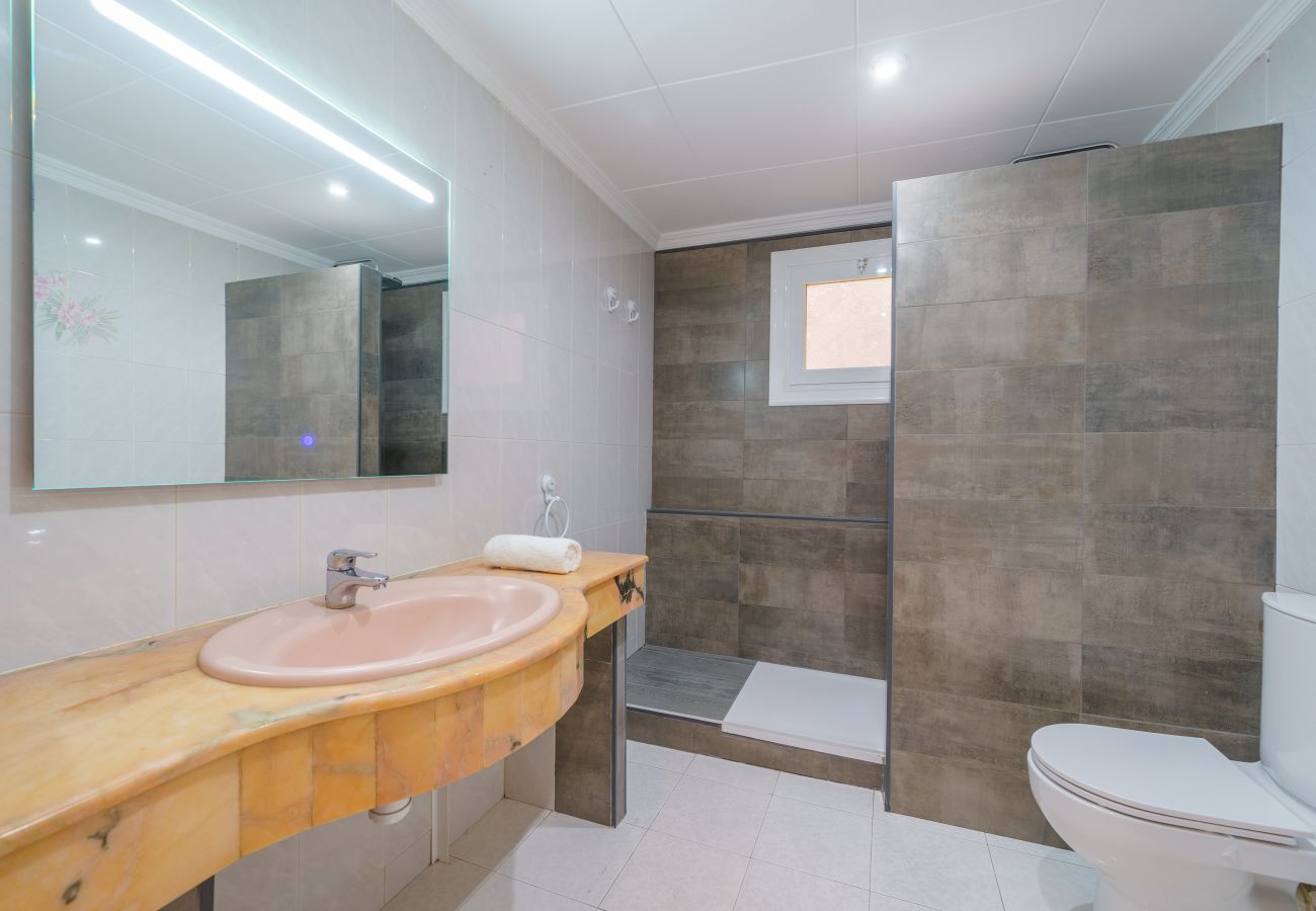 Apartament en Pineda de Mar - HomeHolidaysRentals Anais - Costa Barcelona