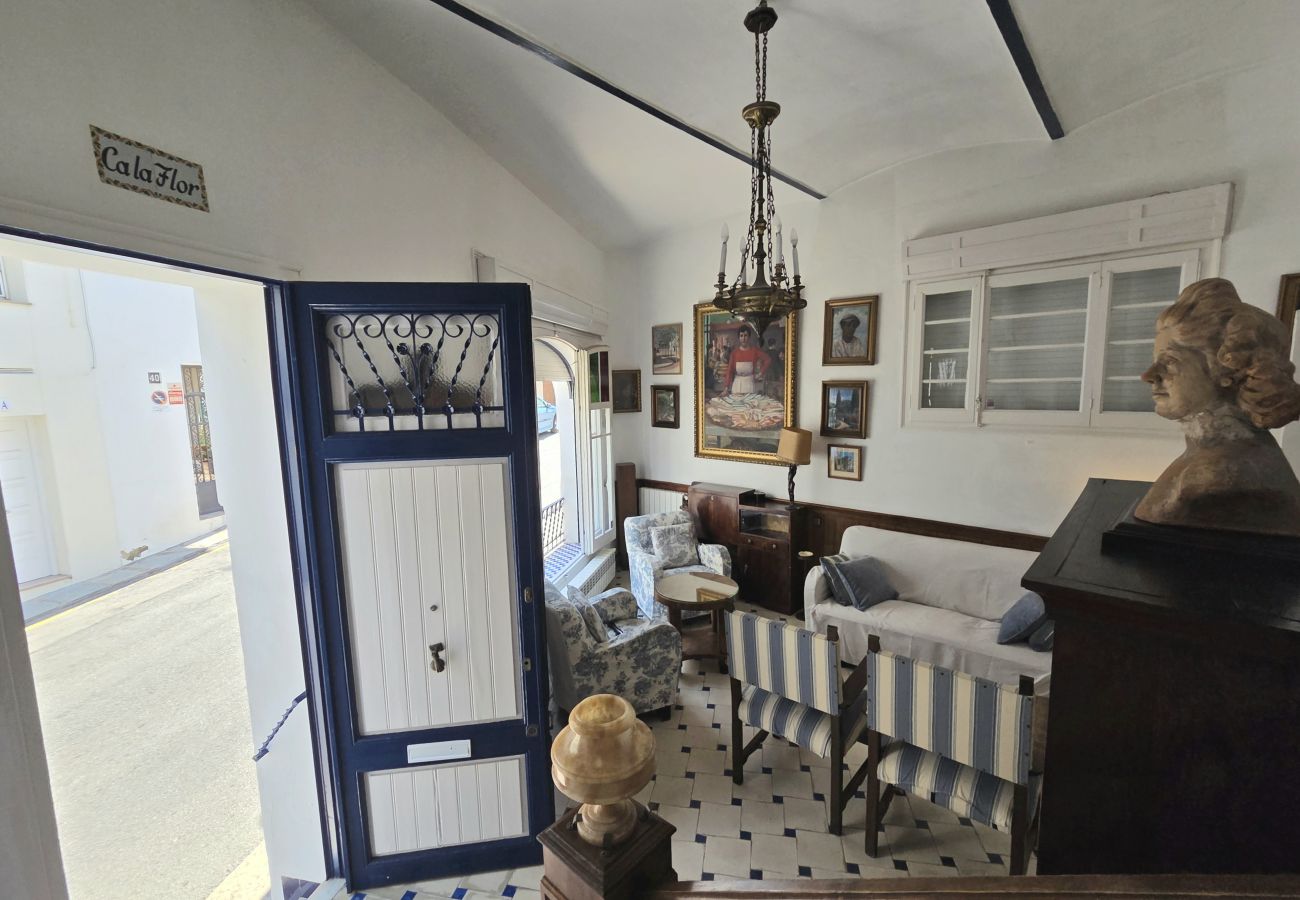 Casa adossada en Sant Pol de Mar - HomeHolidaysRentals  Villa Mediterranea- Costa Bar