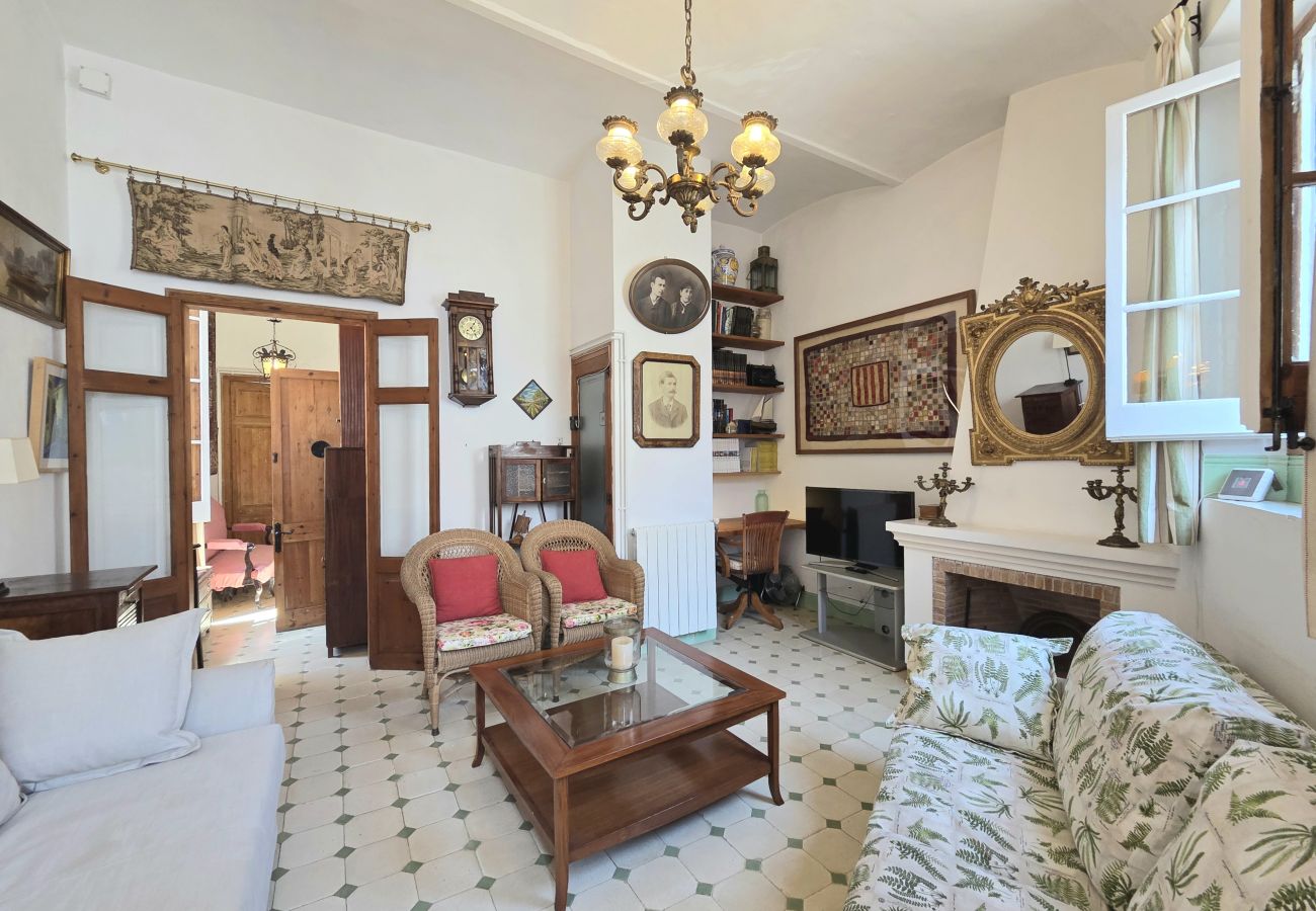 Casa adossada en Sant Pol de Mar - HomeHolidaysRentals  Villa Mediterranea- Costa Bar