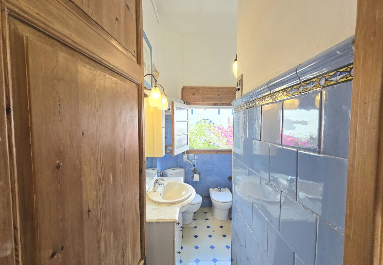 Casa adossada en Sant Pol de Mar - HomeHolidaysRentals  Villa Mediterranea- Costa Bar