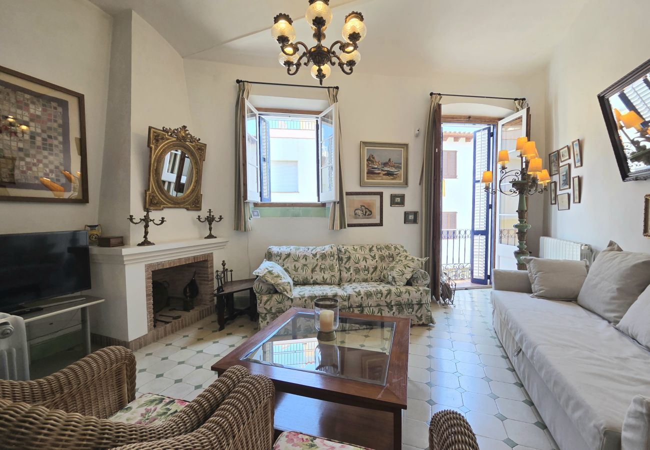Casa adossada en Sant Pol de Mar - HomeHolidaysRentals  Villa Mediterranea- Costa Bar