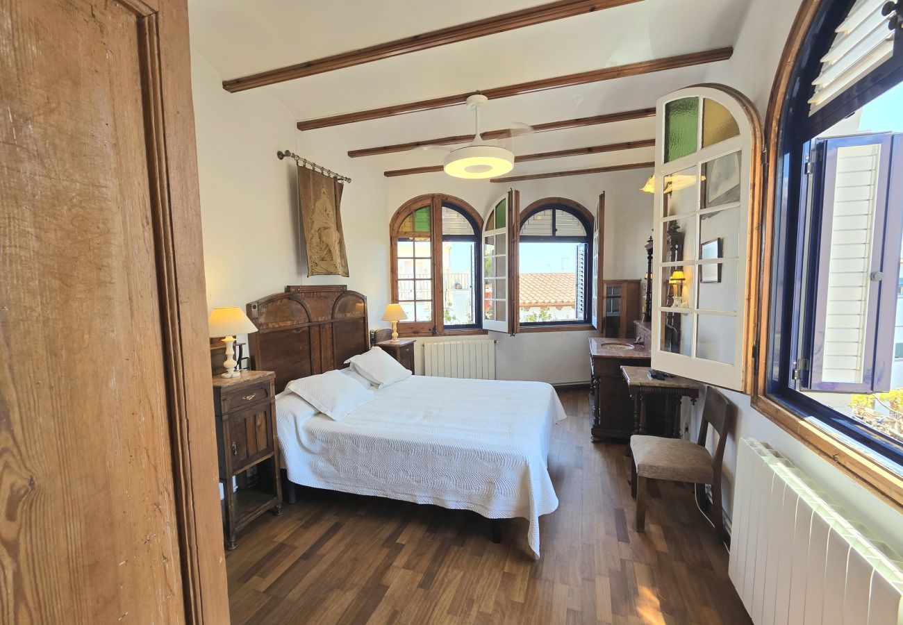 Casa adossada en Sant Pol de Mar - HomeHolidaysRentals  Villa Mediterranea- Costa Bar