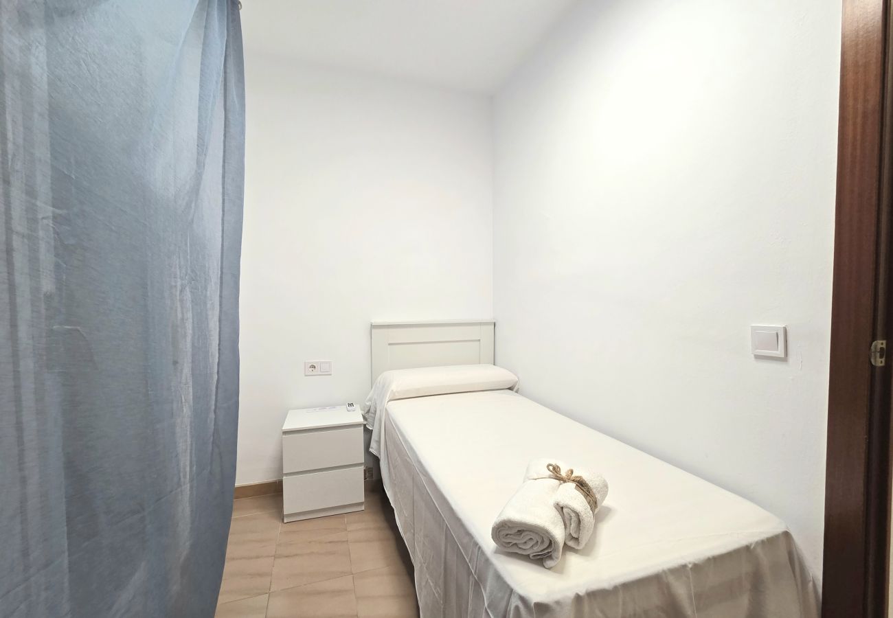 Apartament en Pineda de Mar - HomeHolidaysRentals Luka - Costa Barcelona