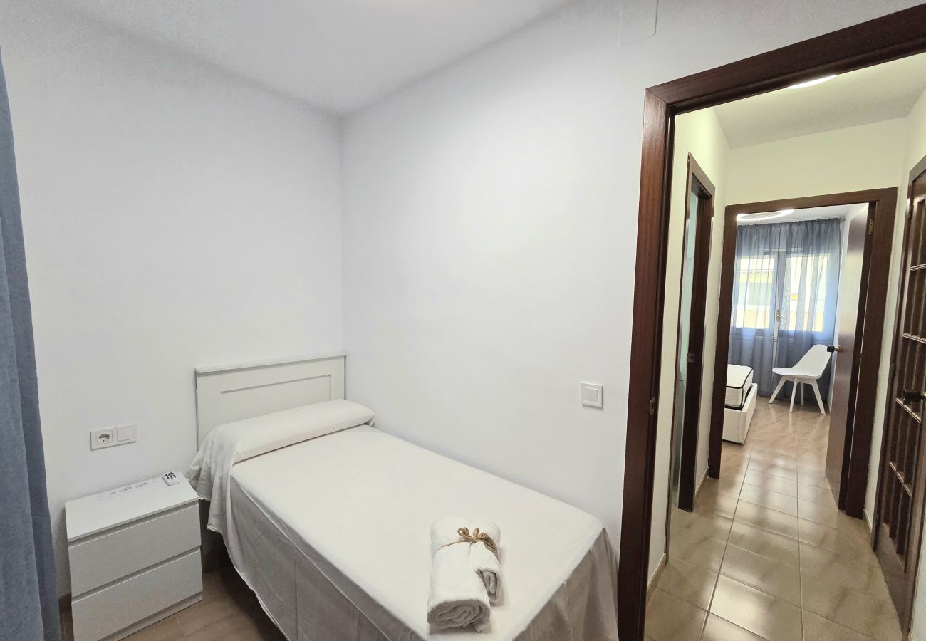 Apartament en Pineda de Mar - HomeHolidaysRentals Luka - Costa Barcelona