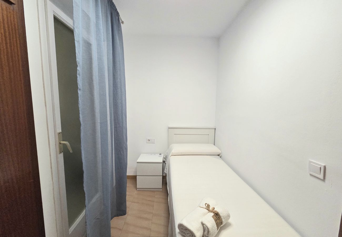Apartament en Pineda de Mar - HomeHolidaysRentals Luka - Costa Barcelona