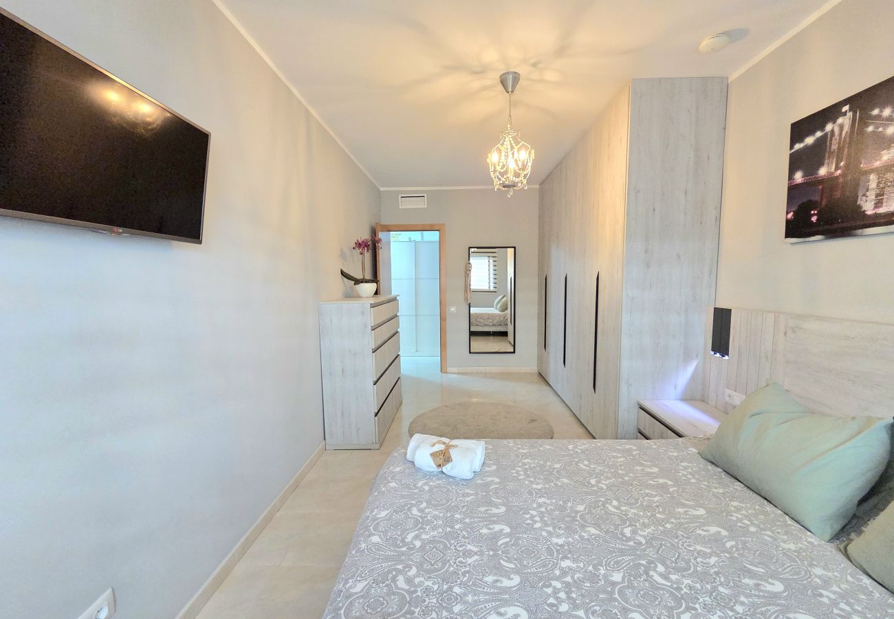 Apartament en Pineda de Mar - HomeHolidaysRentals Brisol - Costa Barcelona