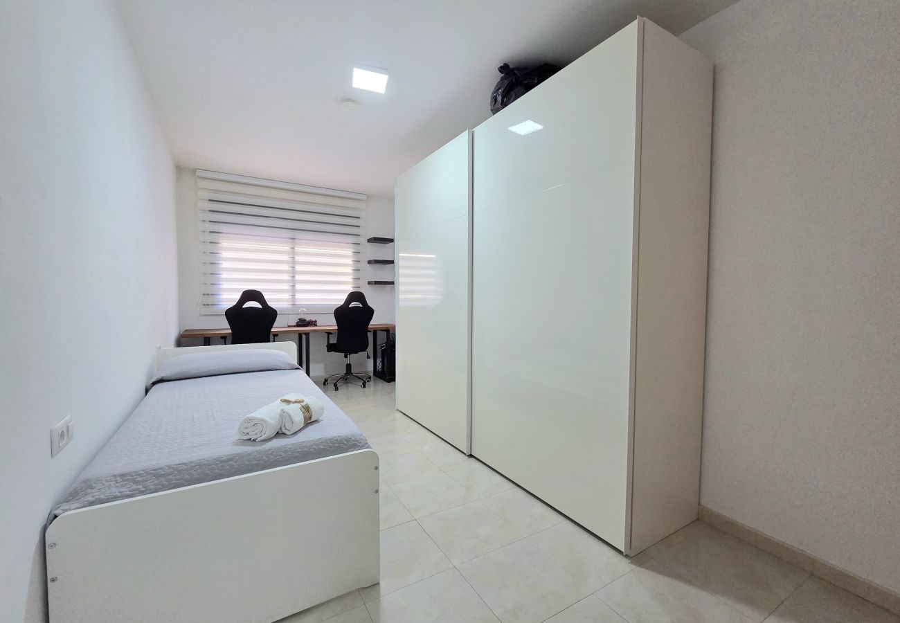 Apartament en Pineda de Mar - HomeHolidaysRentals Brisol - Costa Barcelona